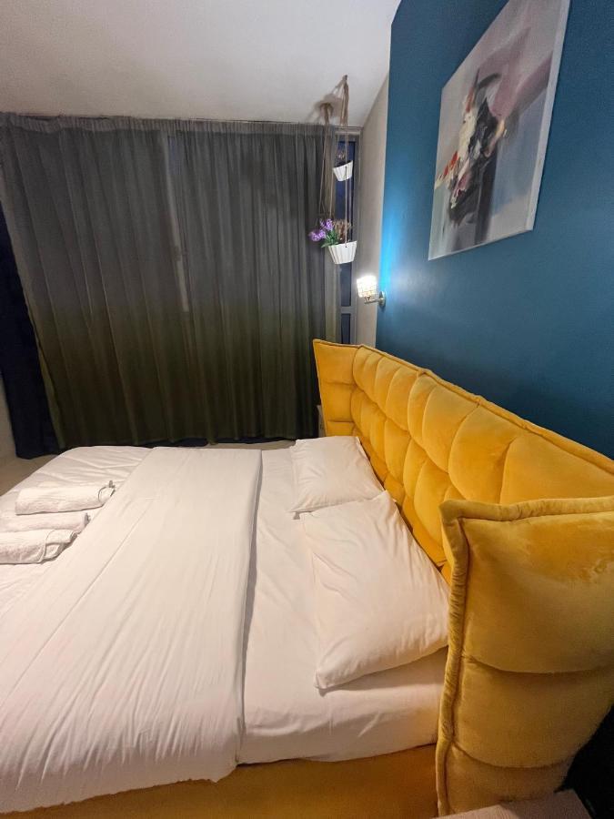Aura Skanderbeg Square Apartments Тирана Экстерьер фото