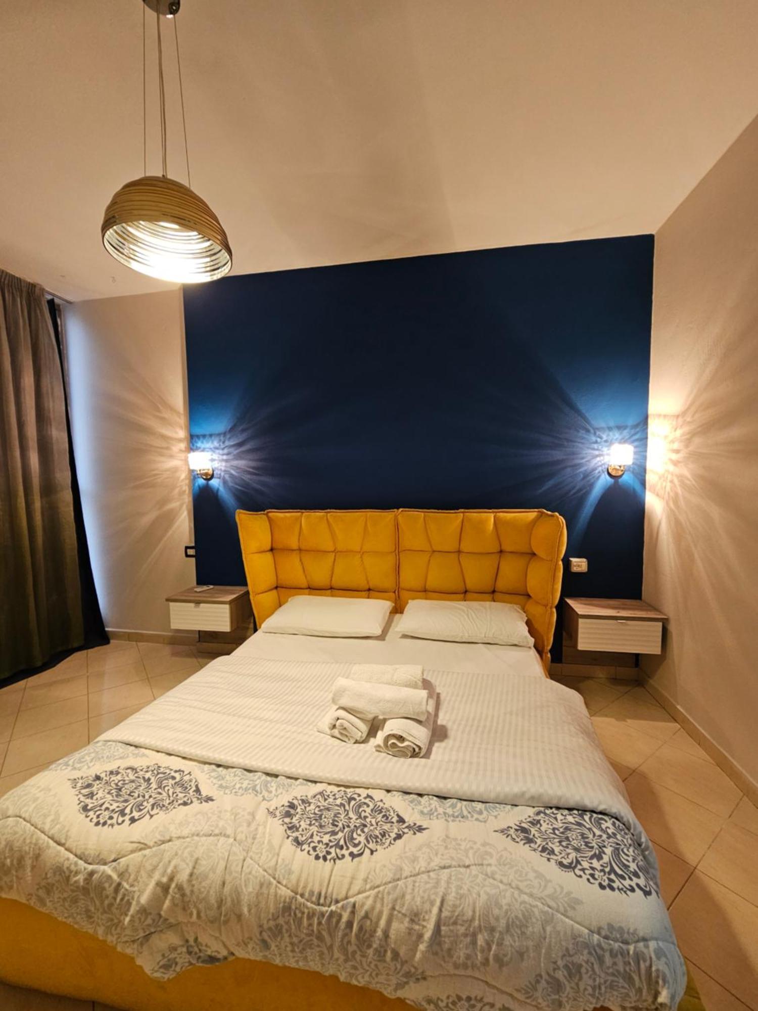 Aura Skanderbeg Square Apartments Тирана Экстерьер фото